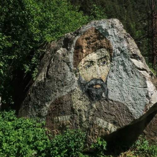 Треккинг в Цейском ущелье налегке с проживанием в гостинице (всё включено)