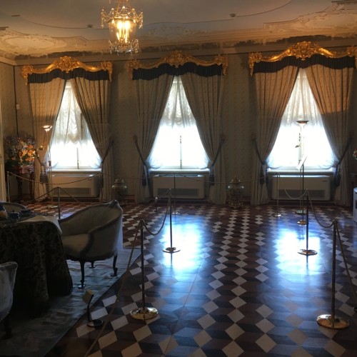 Ораниенбаум  – загородная резиденция светлейшего князя Меншикова