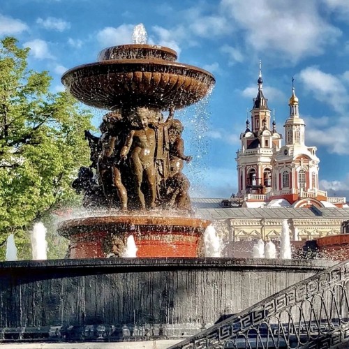 Городские легенды: Кузнецкий Мост — Театральная площадь