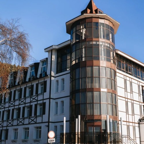 Кедровый аромат и лёгкость бытия: лучшие бани, спа-отель и винный вечер