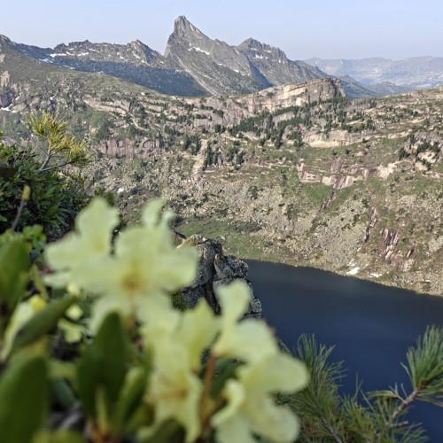 Таёжные водопады парка «Ергаки»: треккинг налегке с ночёвками в палатках