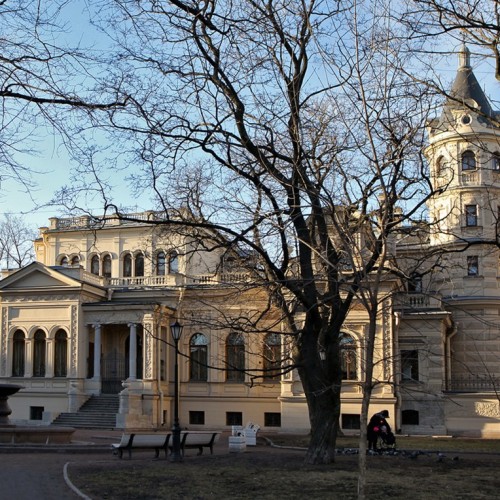 Красавица Мойка — взгляд с берега