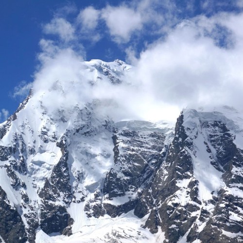 Треккинг налегке в Безенги с размещением в альплагере