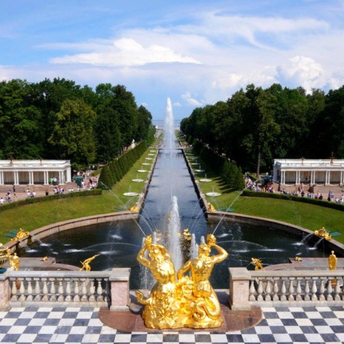 Мегатур 2 в 1: в Кронштадт и Петергоф по воде на скоростных судах