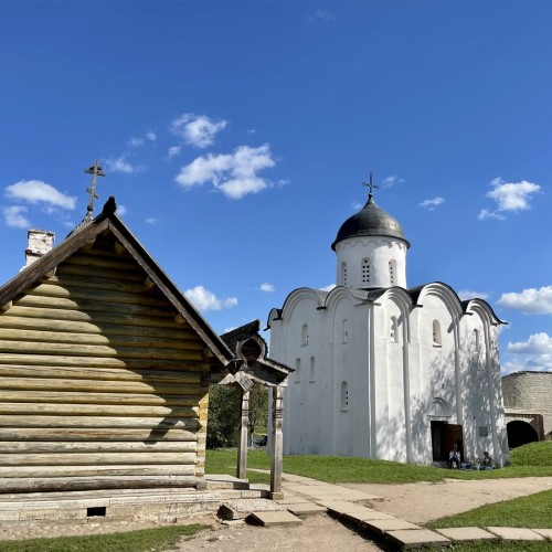 В Старую Ладогу — на комфортабельном авто из Петербурга