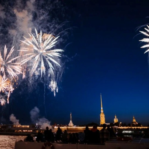 Салют на 9 мая — с воды