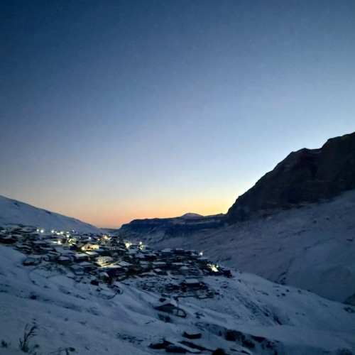 Смотреть на звёзды и трогать облака: восхождение на Ярыдаг с фотосъёмкой (мини-группа)