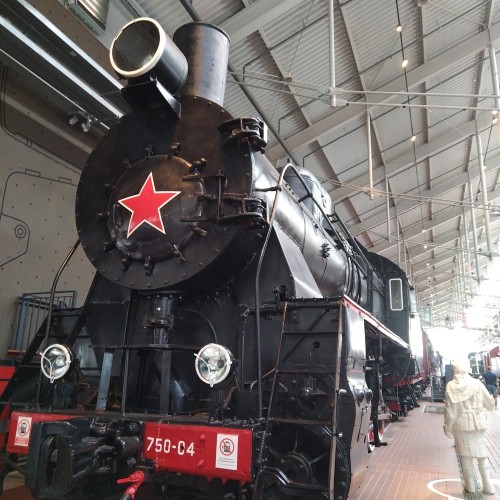 Живая сталь в Музее железных дорог в Петербурге (билеты включены)