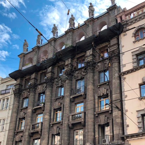 Мобильный квест в Петербурге «Сбежавший зоопарк на Петроградке»