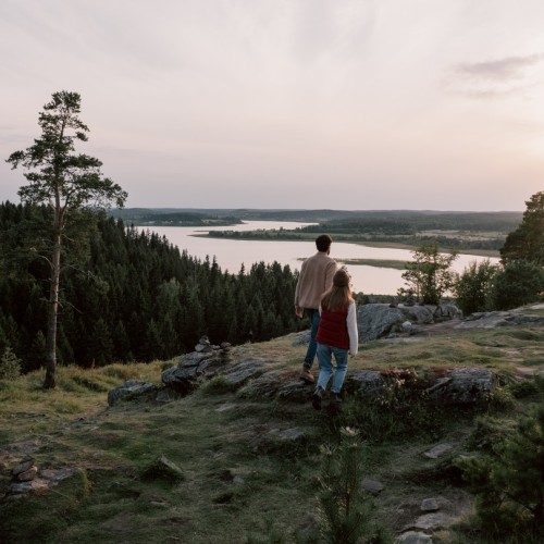 Вода, скалы и чистейший воздух: горный парк «Рускеала» и «Ладожские шхеры»