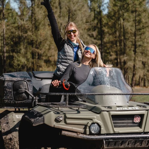 Тур на Алтай с фотографом: эстетичные кадры, съёмки с реквизитом, глэмпинги и топовые места