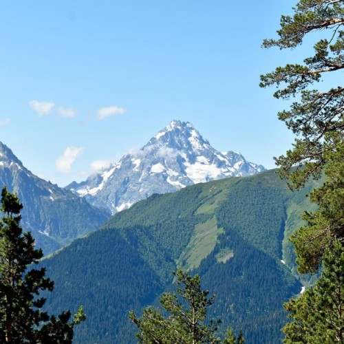 Кавказ 3 в 1: Эльбрус, Архыз, Домбай. Лёгкие треккинги, горы, нарзаны и знаковые места