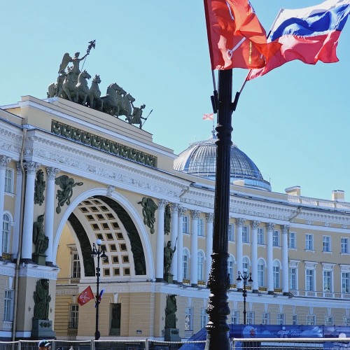 От Дворцовой площади — до Лахты