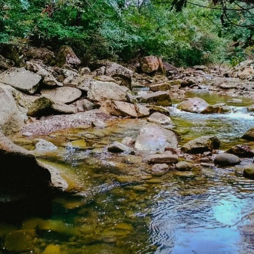 Золотые Планческие скалы, винодельня Собер Баш и беседка желаний