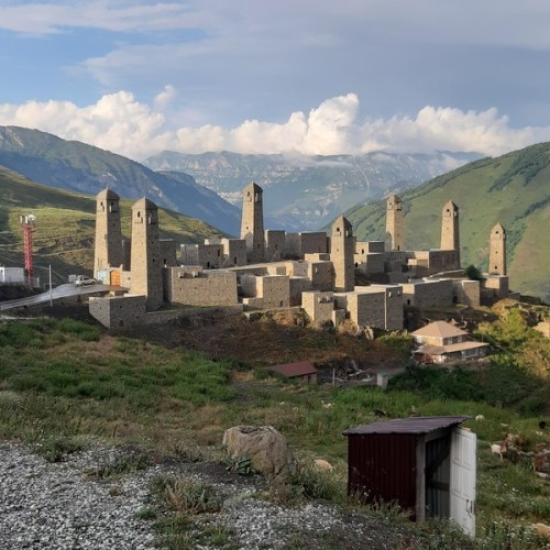 Индивидуальное автопутешествие к сокровищам Чечни: от мечетей до озера, водопадов и башен