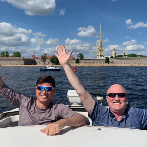 Город горожан: по Петербургу на уютном катере