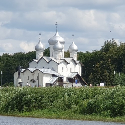 Экскурсия «По святым местам реки Волхов»