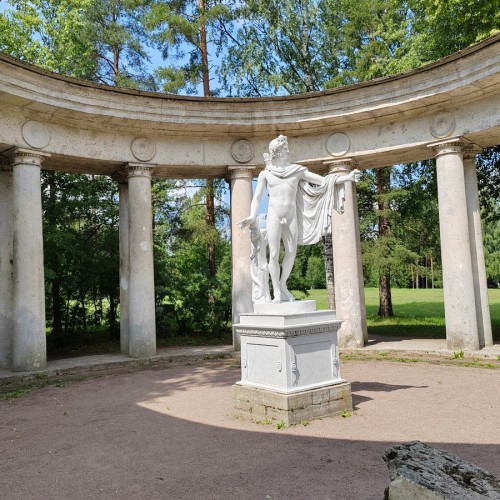 Сны императрицы: прогулка в Павловске