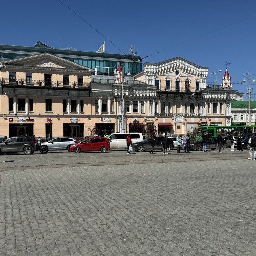 Шопинг-прогулка по Екатеринбургу со стилистом