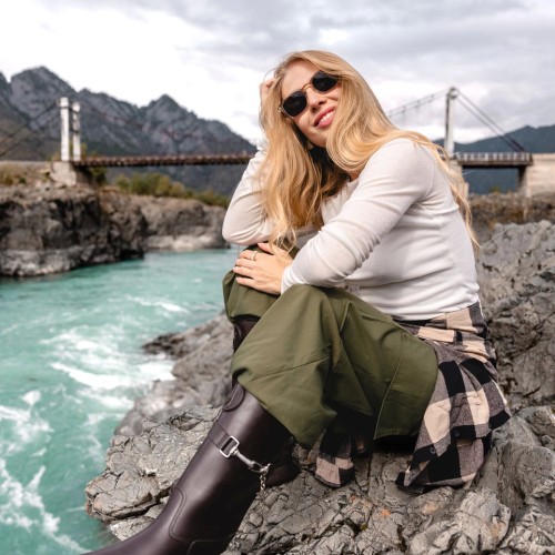 Тур на Алтай с фотографом: эстетичные кадры, съёмки с реквизитом, глэмпинги и топовые места