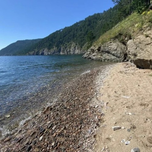 Треккинг по экотропе вдоль озера Байкал