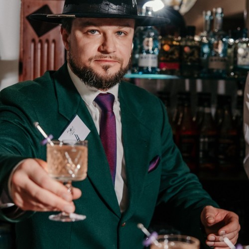 Декаданс и ренессанс: лекция-променад по необычным барам Петербурга (18+)