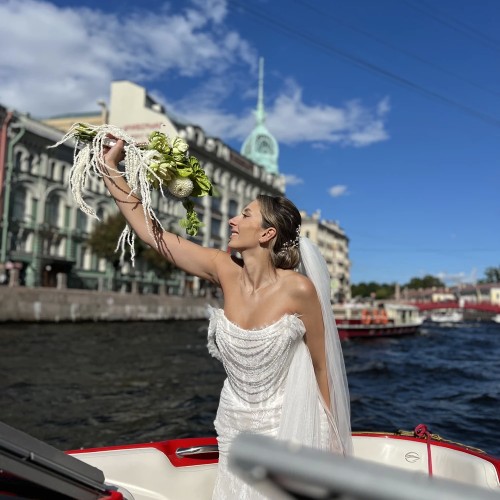 На катере Ferrari — по рекам и каналам Петербурга + разводные мосты