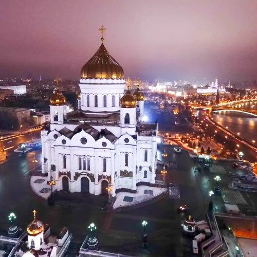 Храм Христа Спасителя и панорамы Москвы