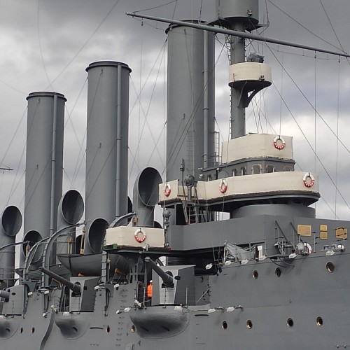 Обзорная экскурсия по Петербургу с посещением крейсера «Аврора» (билеты включены)