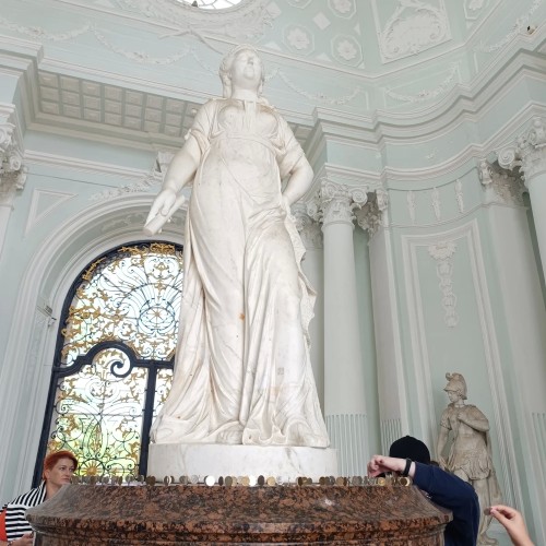 В Пушкин — по дворцам!