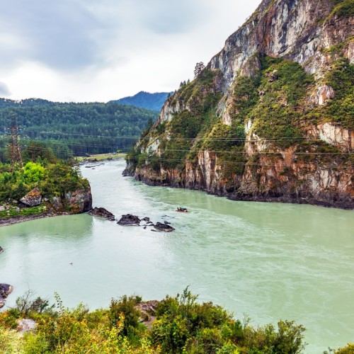 Май — пора на Алтай: Телецкое озеро, Патмос и Чуйский тракт
