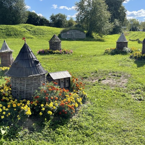 В Старую Ладогу — на комфортабельном авто из Петербурга