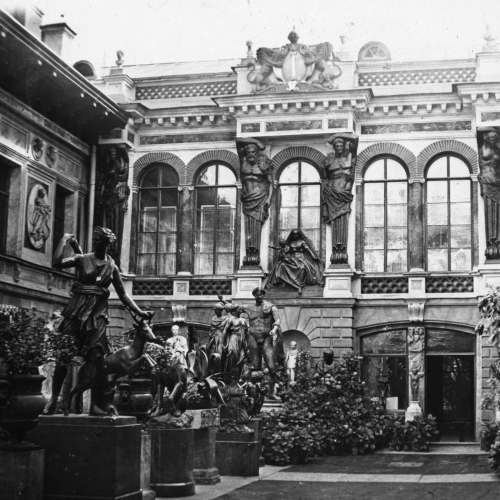 Красавица Мойка — взгляд с берега