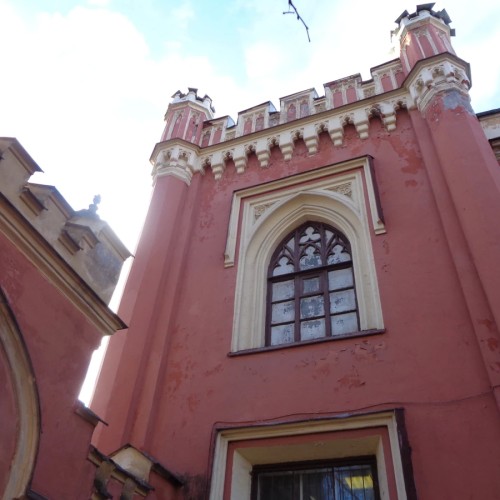 Уютный город Петергоф