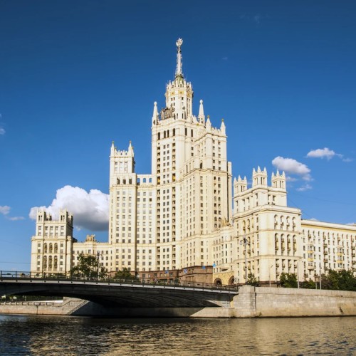 По Таганке: у той горы, где синяя прохлада
