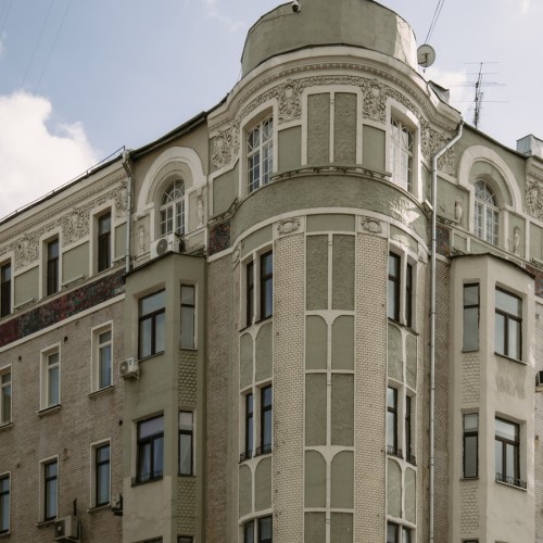 По доходным домам Остоженки и Пречистенки