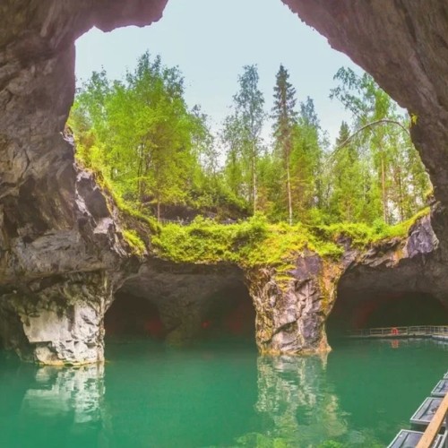 Легендарный карельский маршрут: остров Валаам и парк «Рускеала»