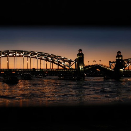 Пять разводных мостов — на теплоходе с гидом