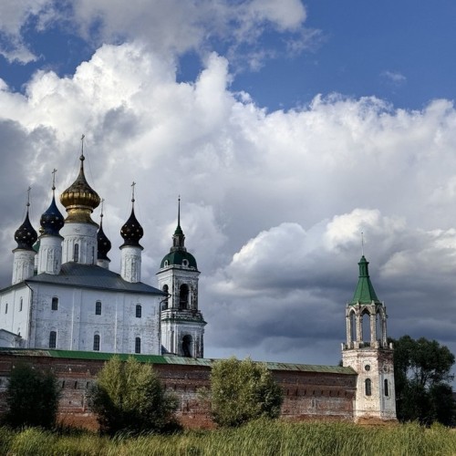 Вкусы и красоты Золотого кольца: путешествие по знаковым городам с опциональными дегустациями