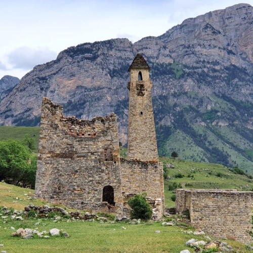 Треккинг налегке по Ингушетии: святилища, башенные комплексы и гора с герба Владикавказа