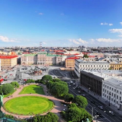 По историческому центру Петербурга на автобусе