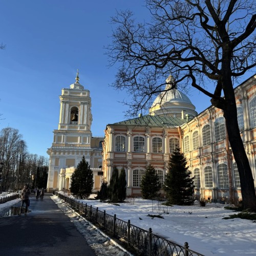 Все монастыри Петербурга: архитектурное путешествие