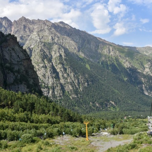 Индивидуальный выезд на внедорожниках: главное в Осетии за 3 дня