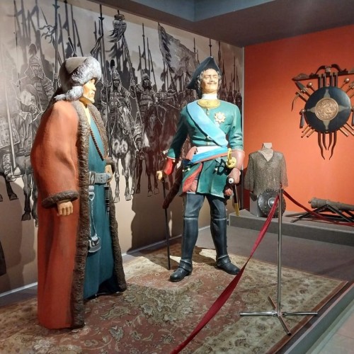 В Элисту из Волгограда на автобусе: вальс тюльпанов, этнопрограмма, мастер-классы и «Страна Бумба»