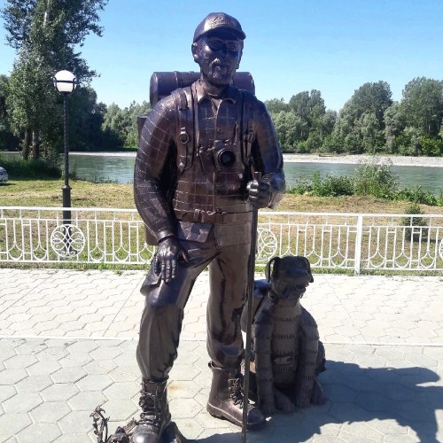 Горные перевалы и бирюзовые реки Алтая