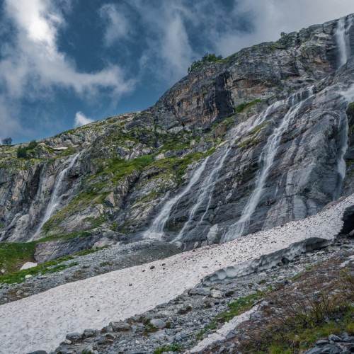 Пешком по просторам Архыза: поход без рюкзаков с проживанием в палатках