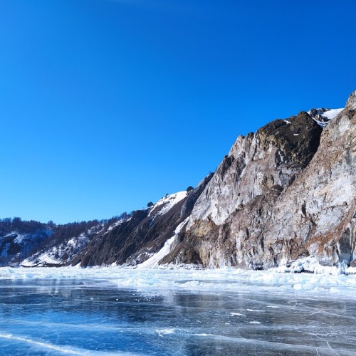 На Байкал под Новый год: катание на санях, прогулки по Ольхону и хрустальный лёд