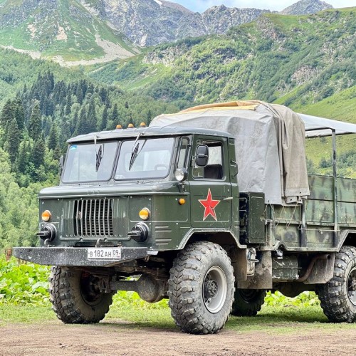 Семейный тур в Архыз с гидом-аниматором: несложные треккинги в живописных горах