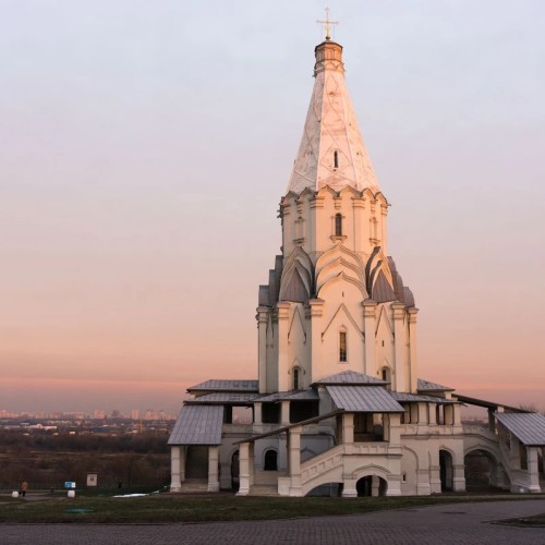 Коломенское: аудиопрогулка по парку + билет в домик Петра I