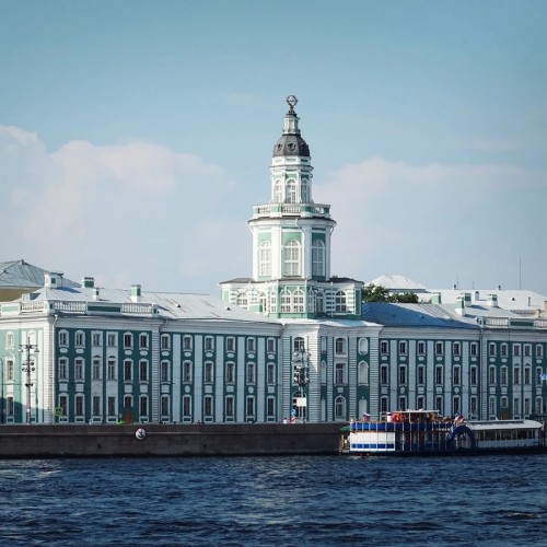 Знакомство с центром Петербурга + посещение Эрмитажа (билет включён)